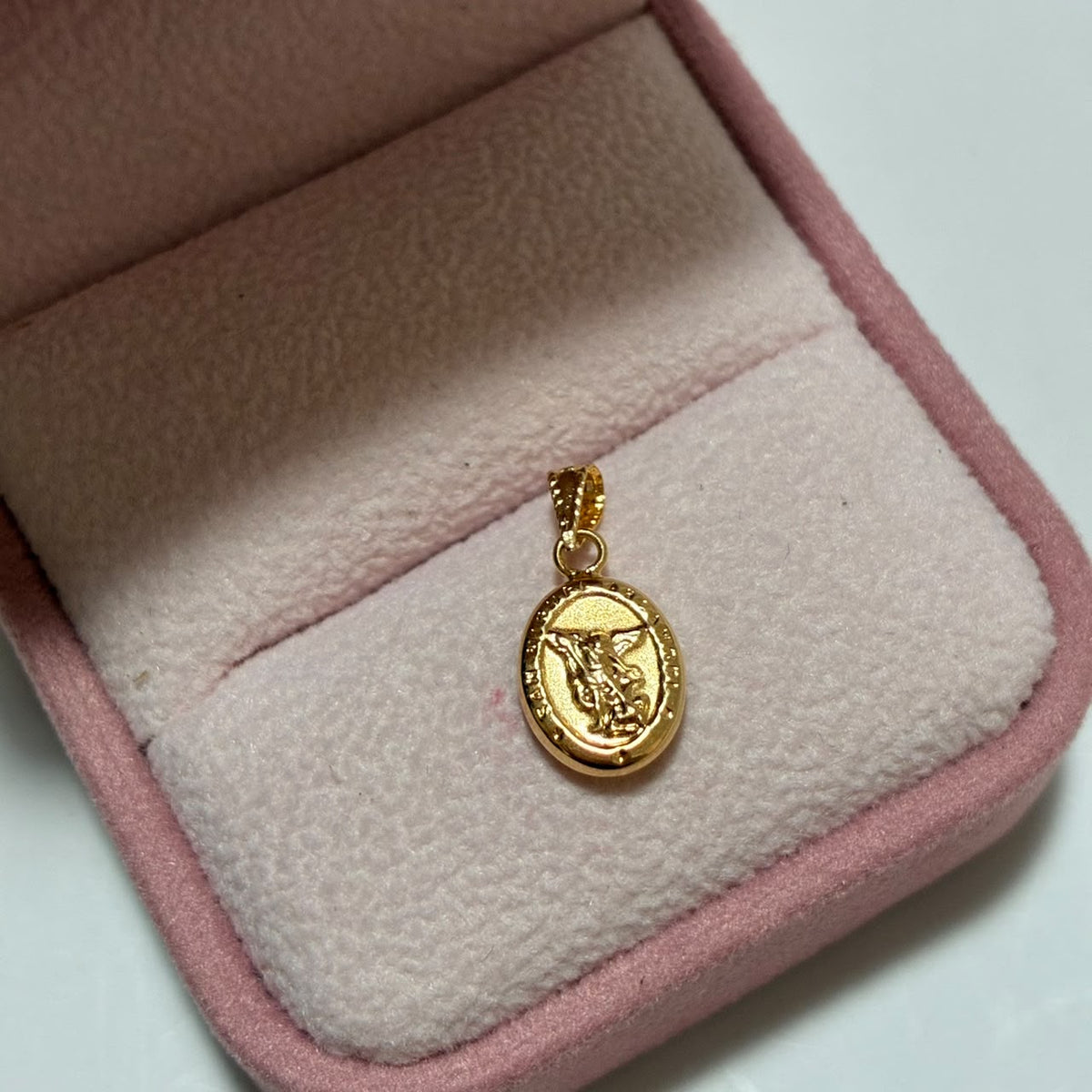 DIJE SAN MIGUEL REDONDO 1.7CM ORO AMARILLO COL 18K-0.48GR