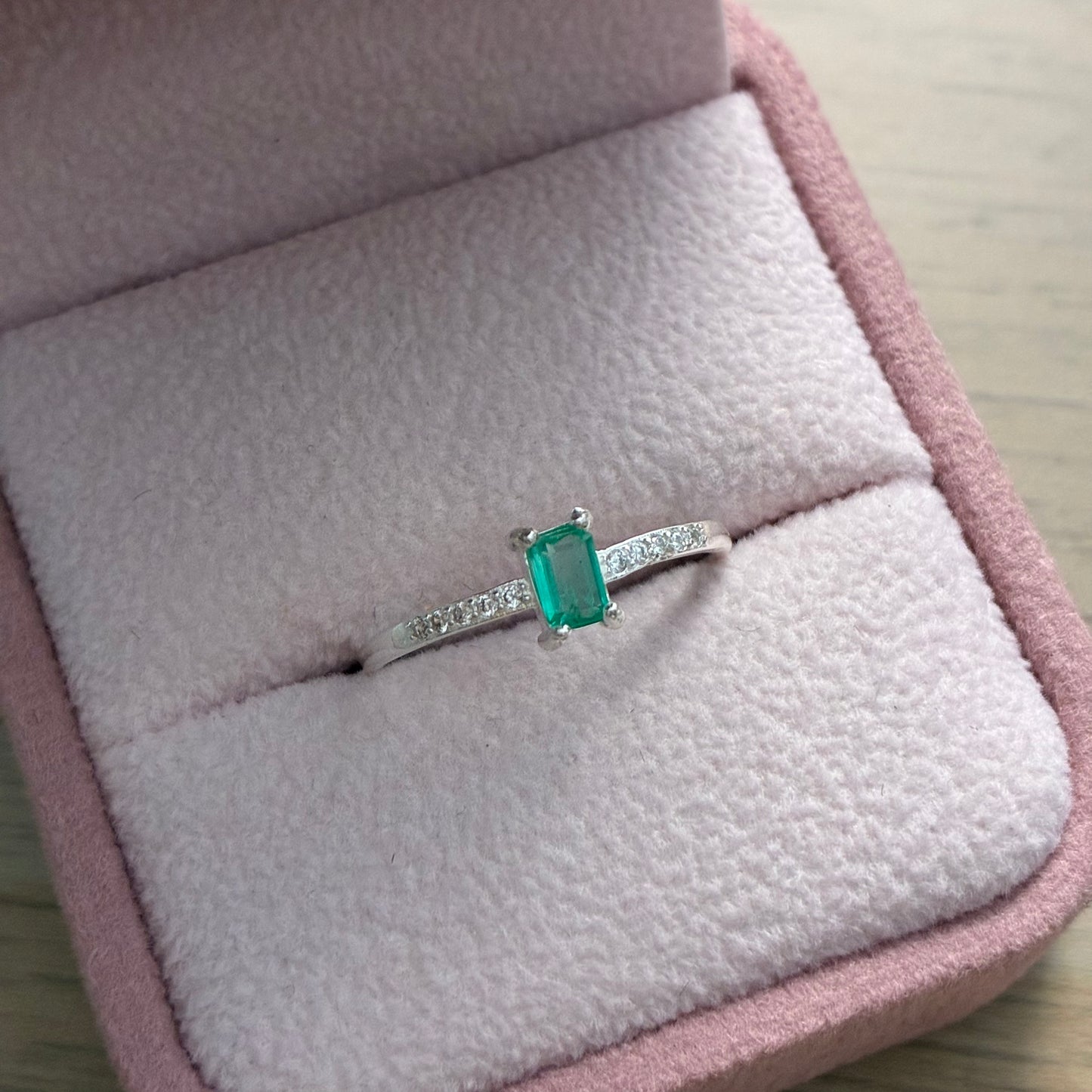 ANILLO CUADRADO PLATA 925 + ESMERALDA NATURAL TALLA 7