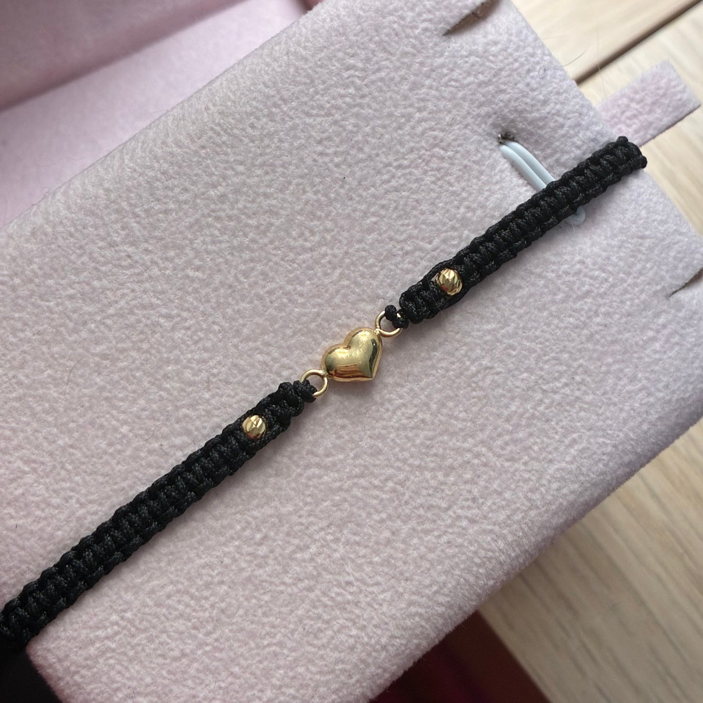 PULSERA HILO NEGRO HERRAJE CORAZON + 2 BOLAS DIAMANTADAS 3M ORO AMARILLO COL 18K - 0,4GR