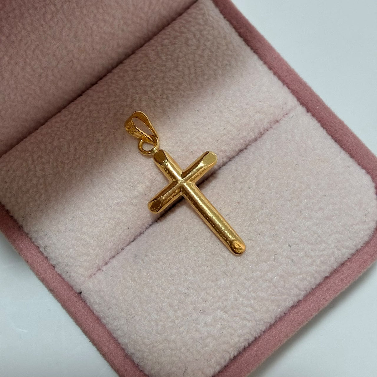 DIJE CRUZ LISA 2,8CM ORO AMARILLO COL 18K - 0,57