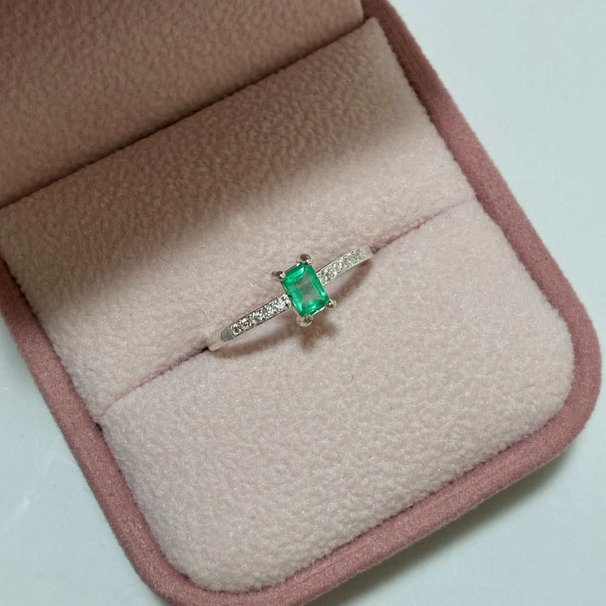 ANILLO CUADRADO PLATA 925 + ESMERALDA NATURAL TALLA 6