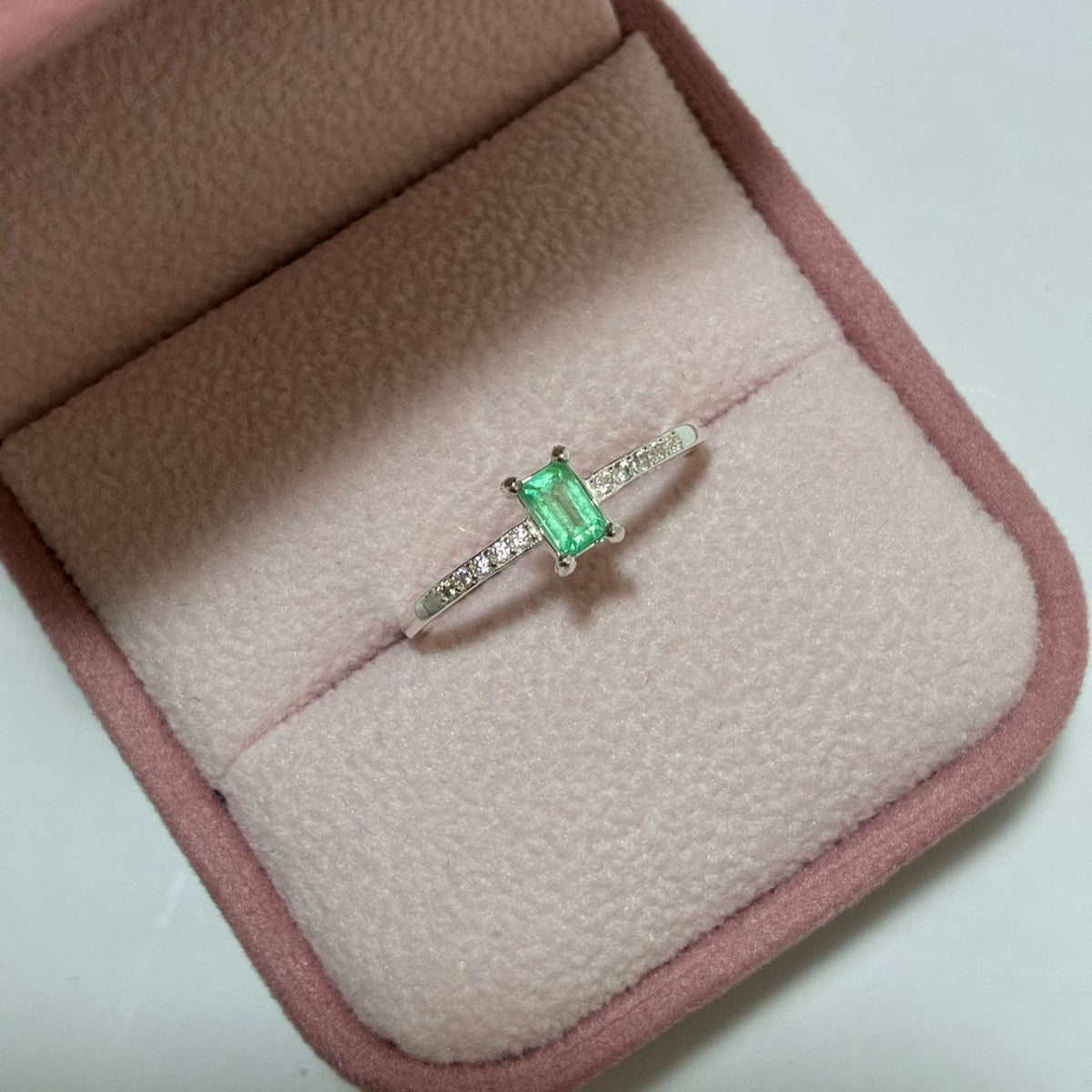 ANILLO CUADRADO PLATA 925 + ESMERALDA NATURAL TALLA 8