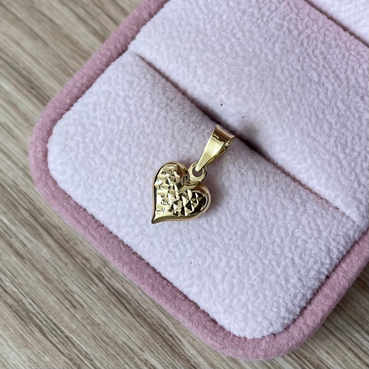 DIJE CORAZON INFLADO DIAMANTADO 1.5CM ORO AMARILLO COL 18K - 0,45GR (NG)
