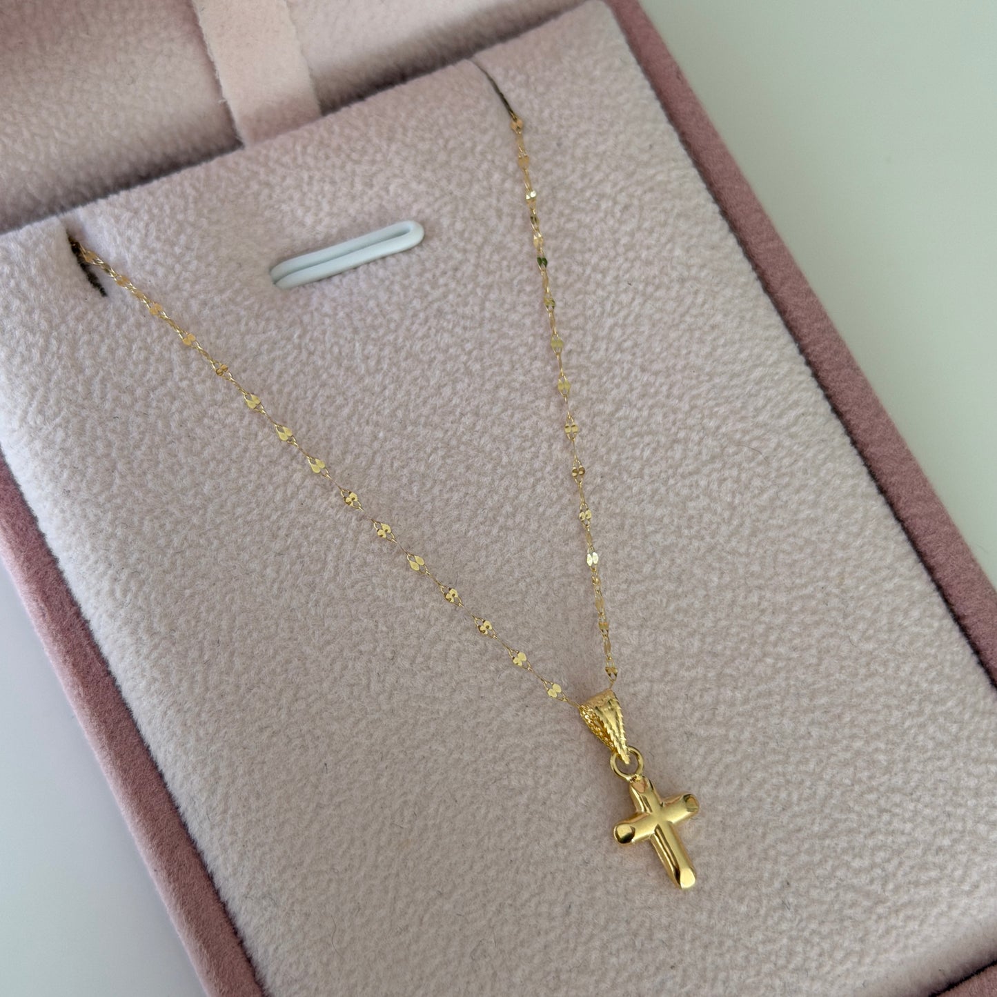 CADENA MINI CRISPETA 0.9MM 45CM + DIJE CRUZ LISA ORO AMARILLO 18K 0,6GR (ND)