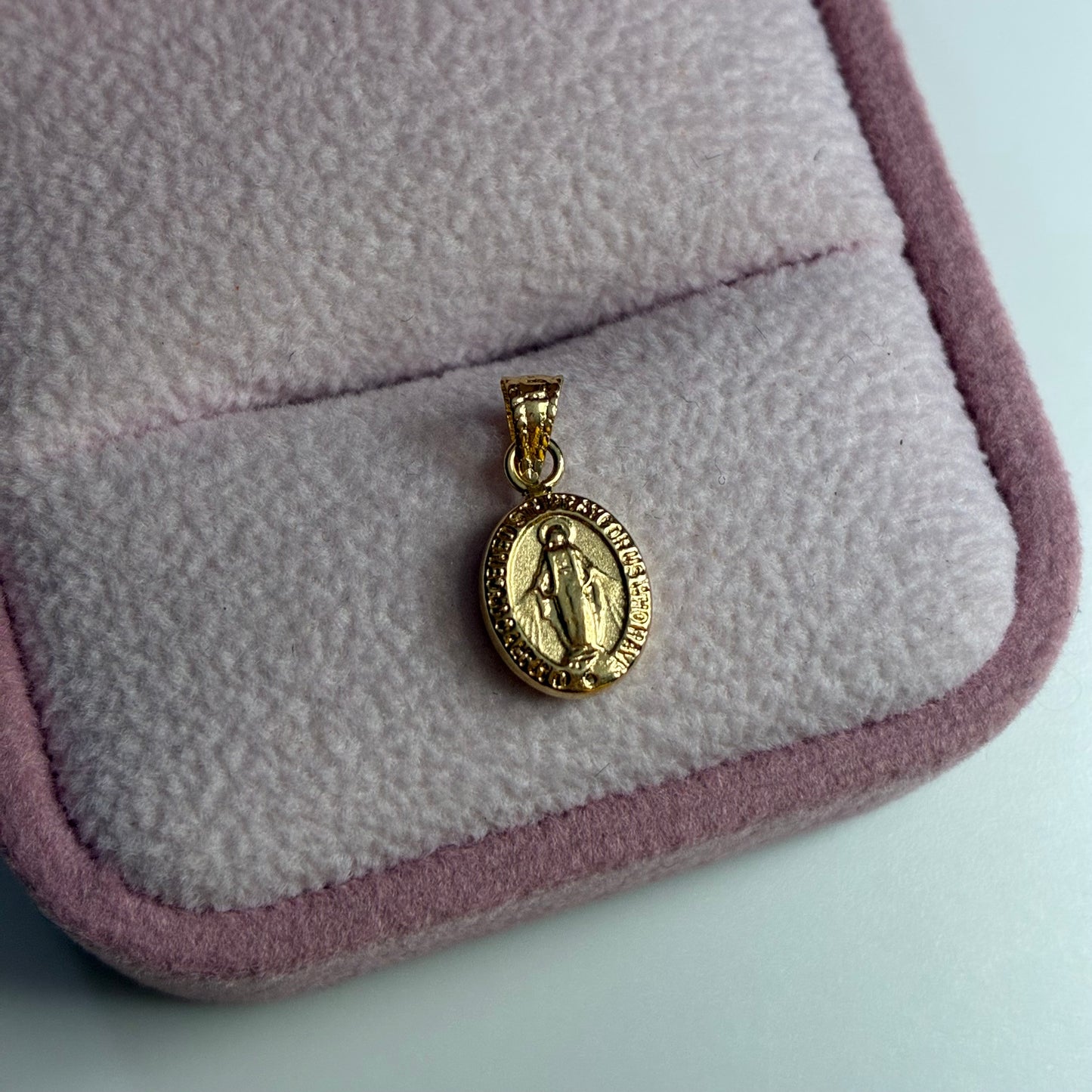 DIJE VIRGEN MILAGROSA LISA 1.5CM ORO AMARILLO COL 18K - 0,41GR (NH)