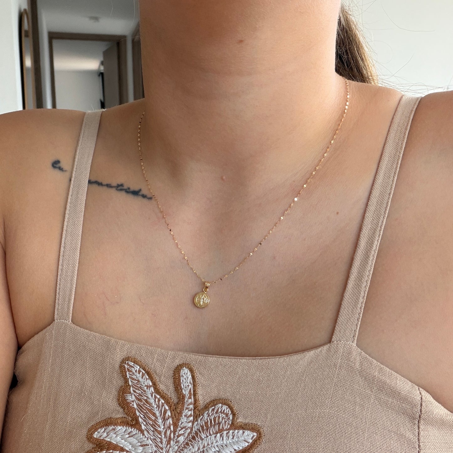 CADENA MINI CRISPETA 0.9MM 45CM + DIJE SAN BENITO ORO AMARILLO 18K 0,7GR (NA)