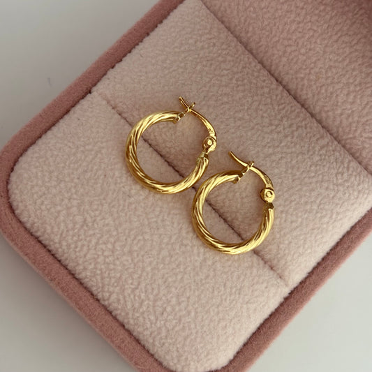 CANDONGAS TRENZADAS LISAS 1.3CM ORO AMARILLO COL 18K - 1GR (N)
