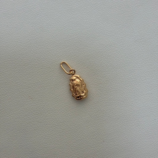 DIJE VIRGEN DE GUADALUPE SILUETA 1.5CM ORO AMARILLO 18K - 0.33GR