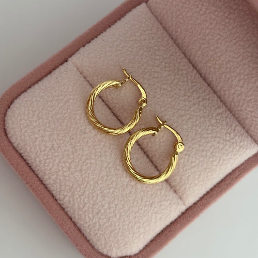 CANDONGAS TRENZADAS LISAS 1.3CM ORO AMARILLO COL 18K - 0,96GR (N)