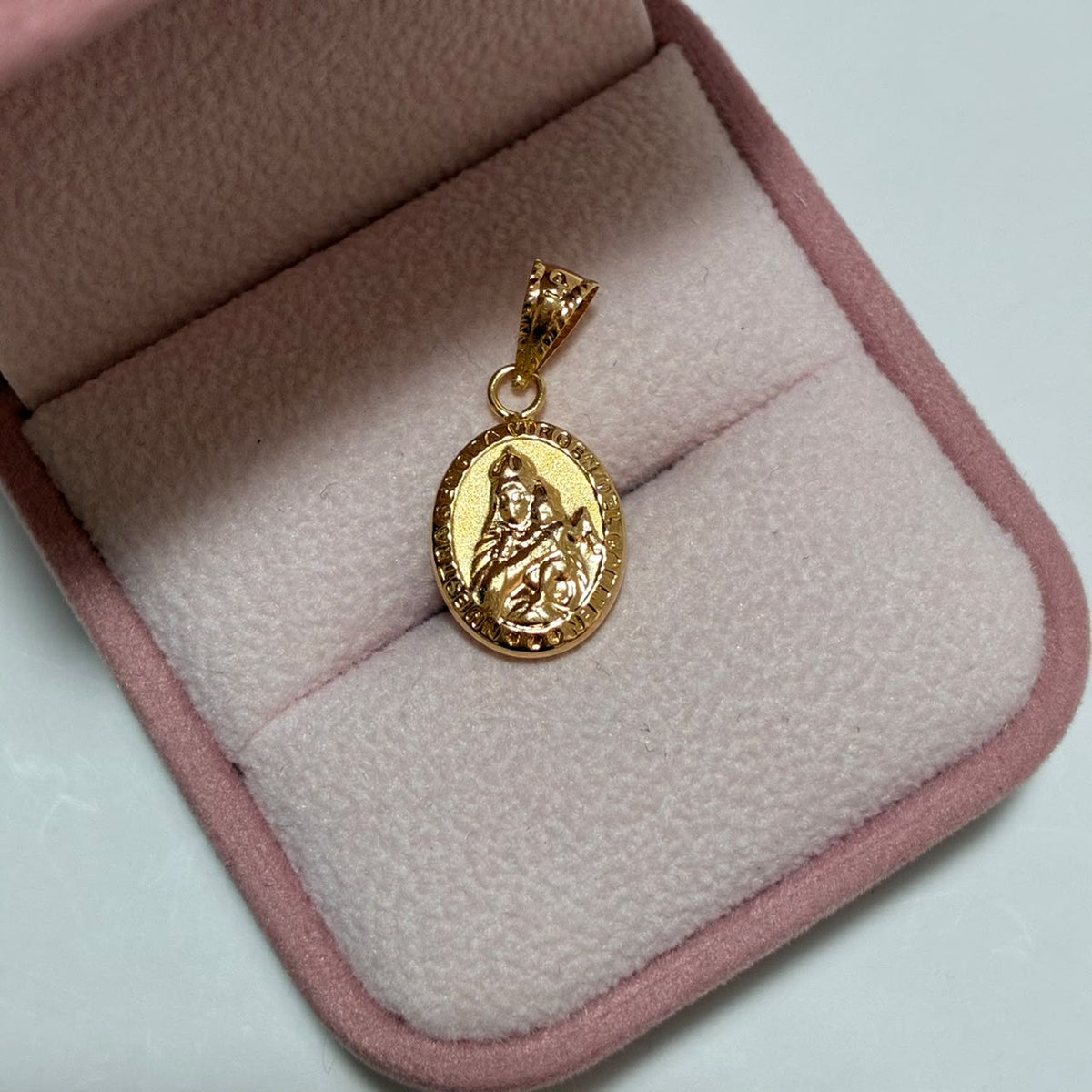 DIJE VIRGEN MARIA AUXILIADORA REDONDA 2.3CM ORO AMARILLO COL 18K-0.82GR