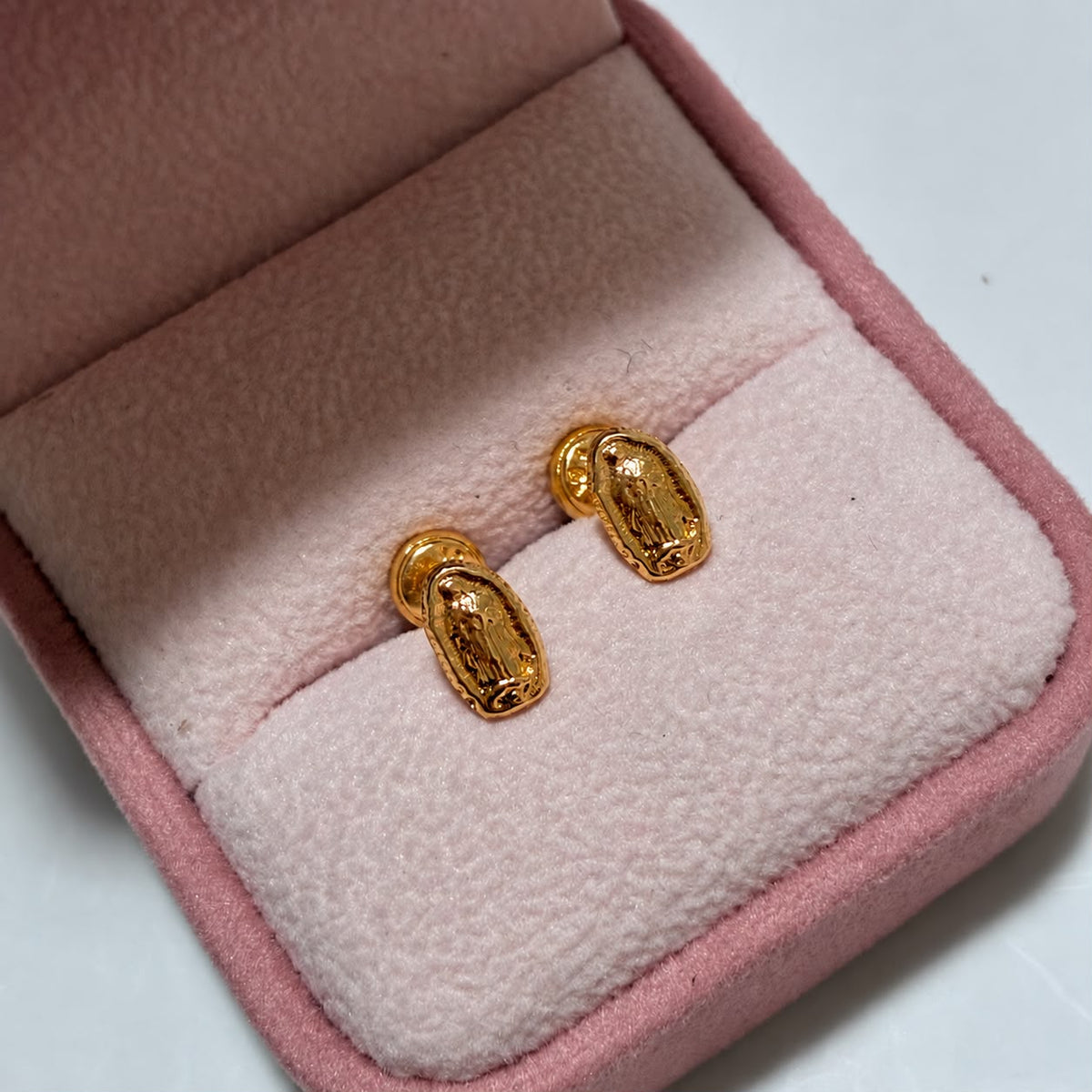 TOPOS SILUETA VIRGEN DE GUADALUPE 5MM ORO AMARILLO COL 18K-0.73GR