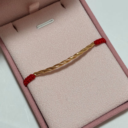 PULSERA TEJIDA MACRAME COLOR ROJO + HERRAJE TUBULAR ENTORCHADO 5CM ORO AMARILLO COL 18K-0.52GR