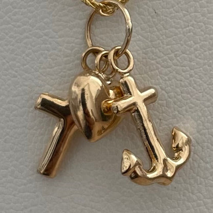 DIJE TRES GRACIAS 2CM ORO AMARILLO COL 18K - 1,14GR