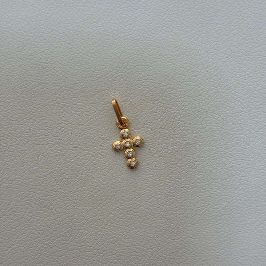 DIJE CRUZ PIEDRAS BLANCAS REDONDAS 1.3CM ORO AMARILLO 18K - 0.33GR