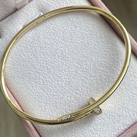 PULSERA ARO TIPO CLAVO CON PIEDRAS BLANCAS ORO AMARILLO ITALY 18K  19CM - 7,41GR (IK)