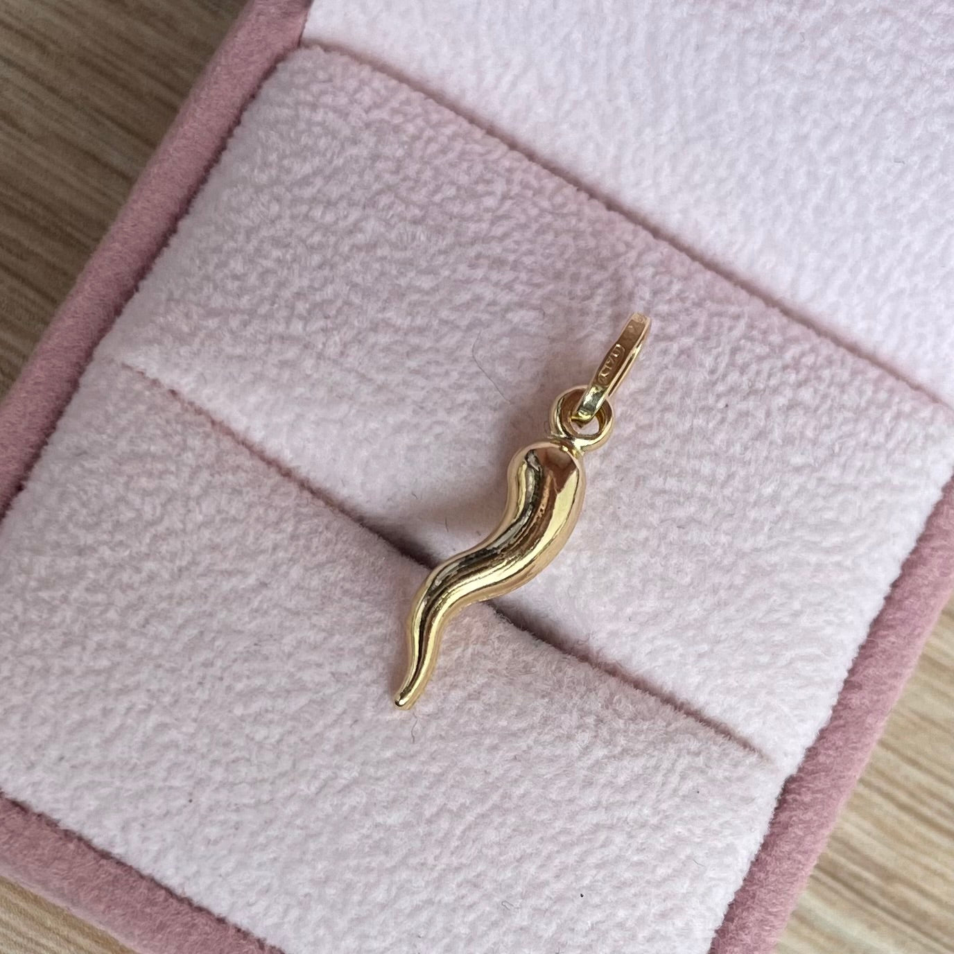 DIJE CACHITO DE LA ABUNDANCIA COLOR DORADO 2,5CM ORO AMARILLO COL 18K - 0,72GR (NG)