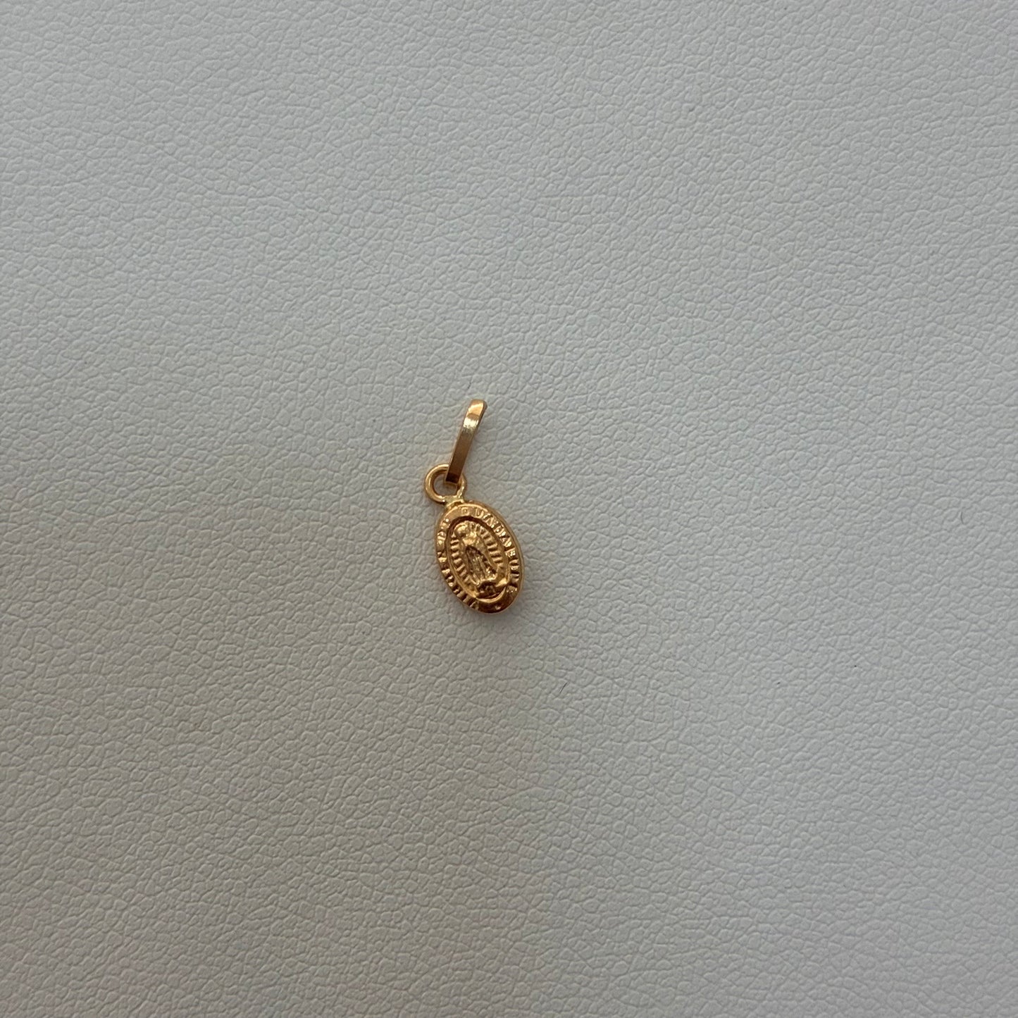 DIJE VIRGEN GUADALUPE 1.3CM ORO AMARILLO 18K - 0,18GR