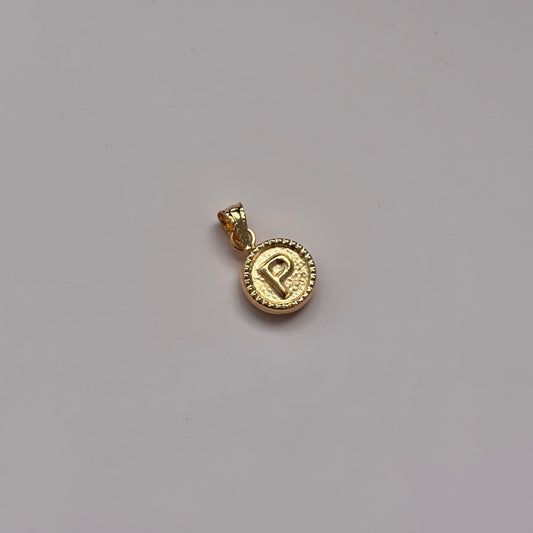DIJE LETRA P REDONDO BORDEADO 1,3CM ORO AMARILLO 18K - 0,42GR