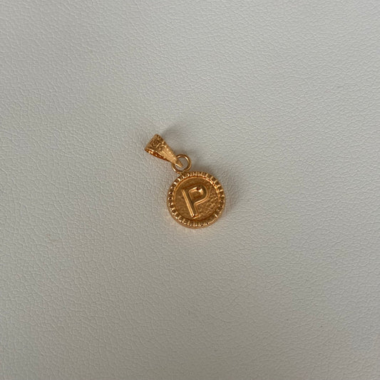 DIJE LETRA P 1.3CM ORO AMARILLO 18K - 0,38GR *PP*