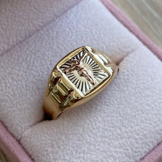 ANILLO TIPO RELOJ TRES OROS CON CRISTO ORO AMARILLO  COL 18K TALLA 12.5 - 2,72GR (N)
