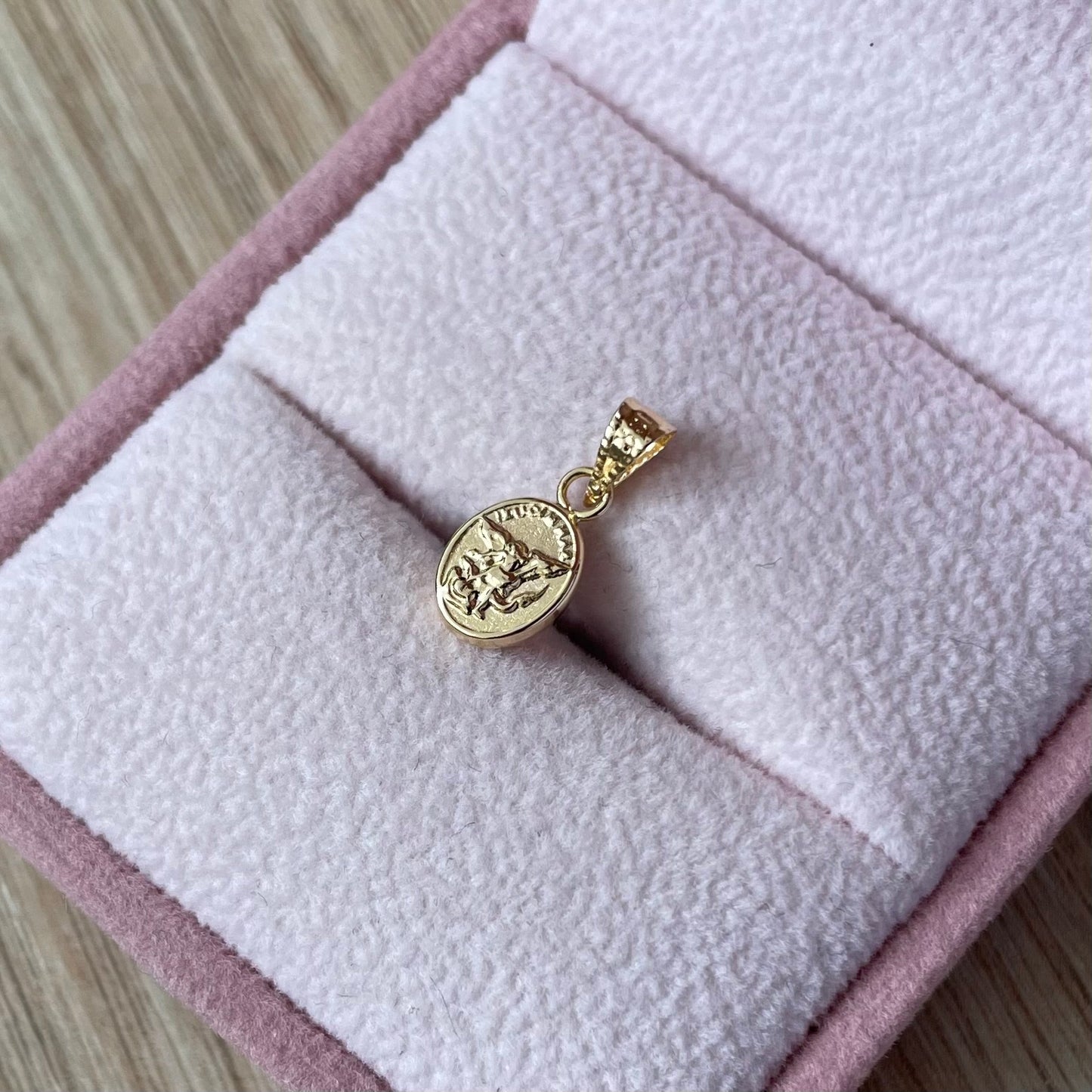 DIJE ANGEL SAN MIGUEL ARCANGEL 1,5CM ORO AMARILLO COL 18K - 0,29GR (NG)