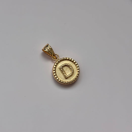 DIJE LETRA D REDONDO BORDEADO 1,7CM ORO AMARILLO 18K - 0,56GR