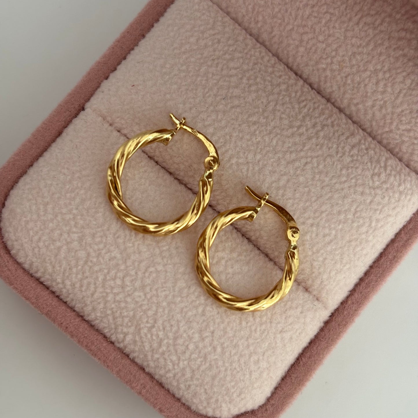 CANDONGAS TRENZADAS LISAS 1,0CM ORO AMARILLO COL 18K - 1,27GR (NG)