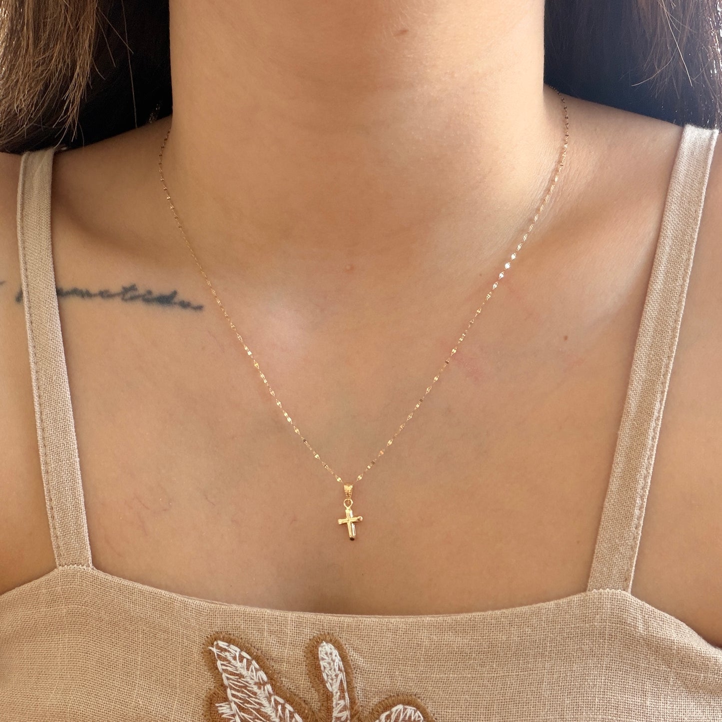 CADENA MINI CRISPETA 0.9MM 45CM + DIJE CRUZ LISA ORO AMARILLO 18K 0,6GR (ND)