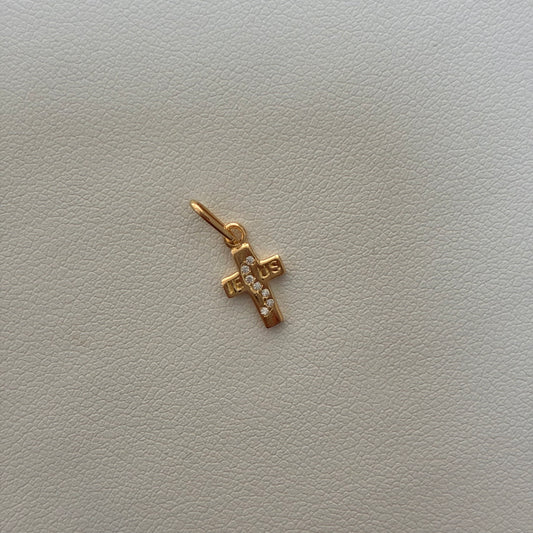 DIJE CRUZ JESUS PIEDRAS BLANCAS CENTRALES 1.5CM ORO AMARILLO 18K - 0.42GR