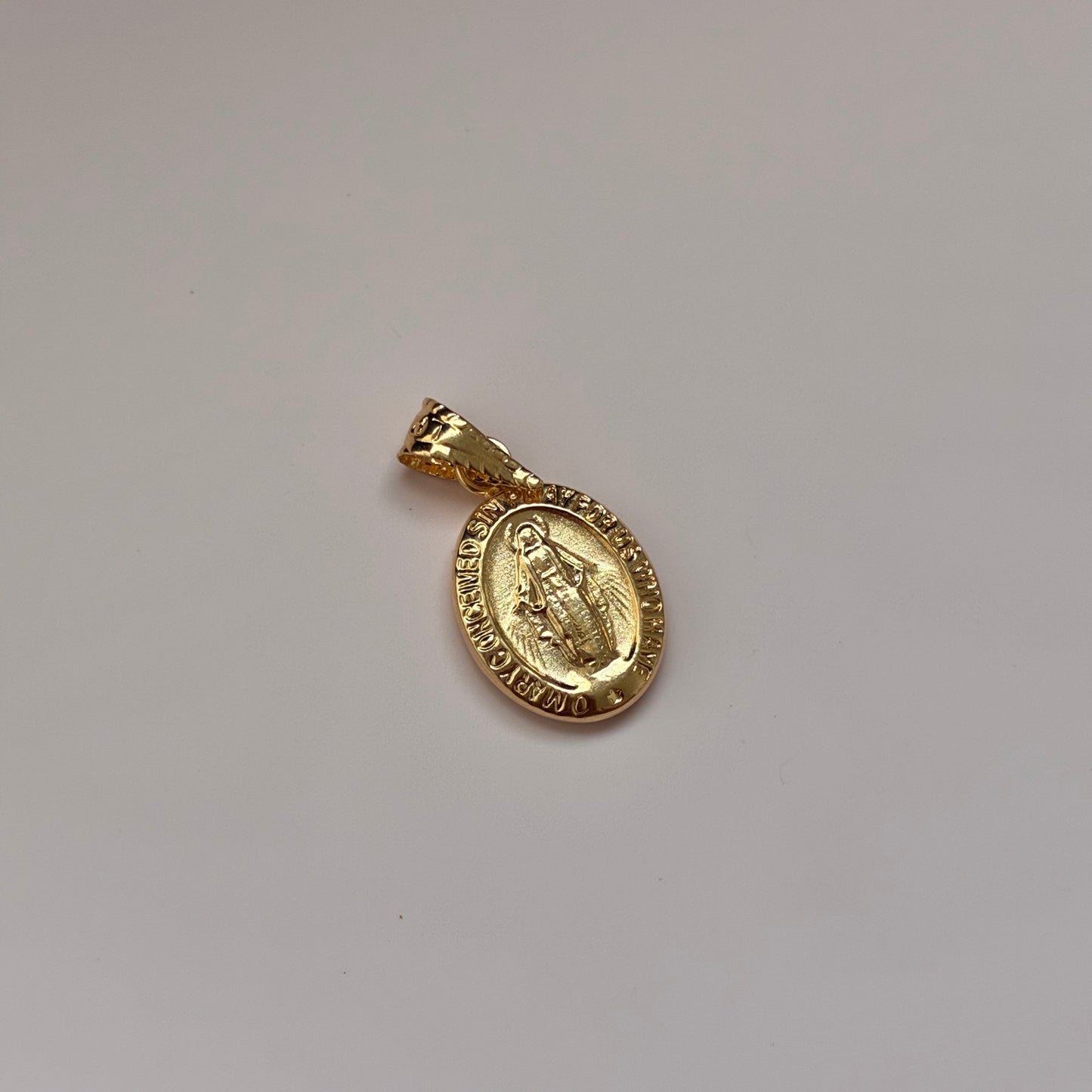 DIJE VIRGEN DE MILAGROSA 1.3CM ORO AMARILLO 18K - 0,58GR