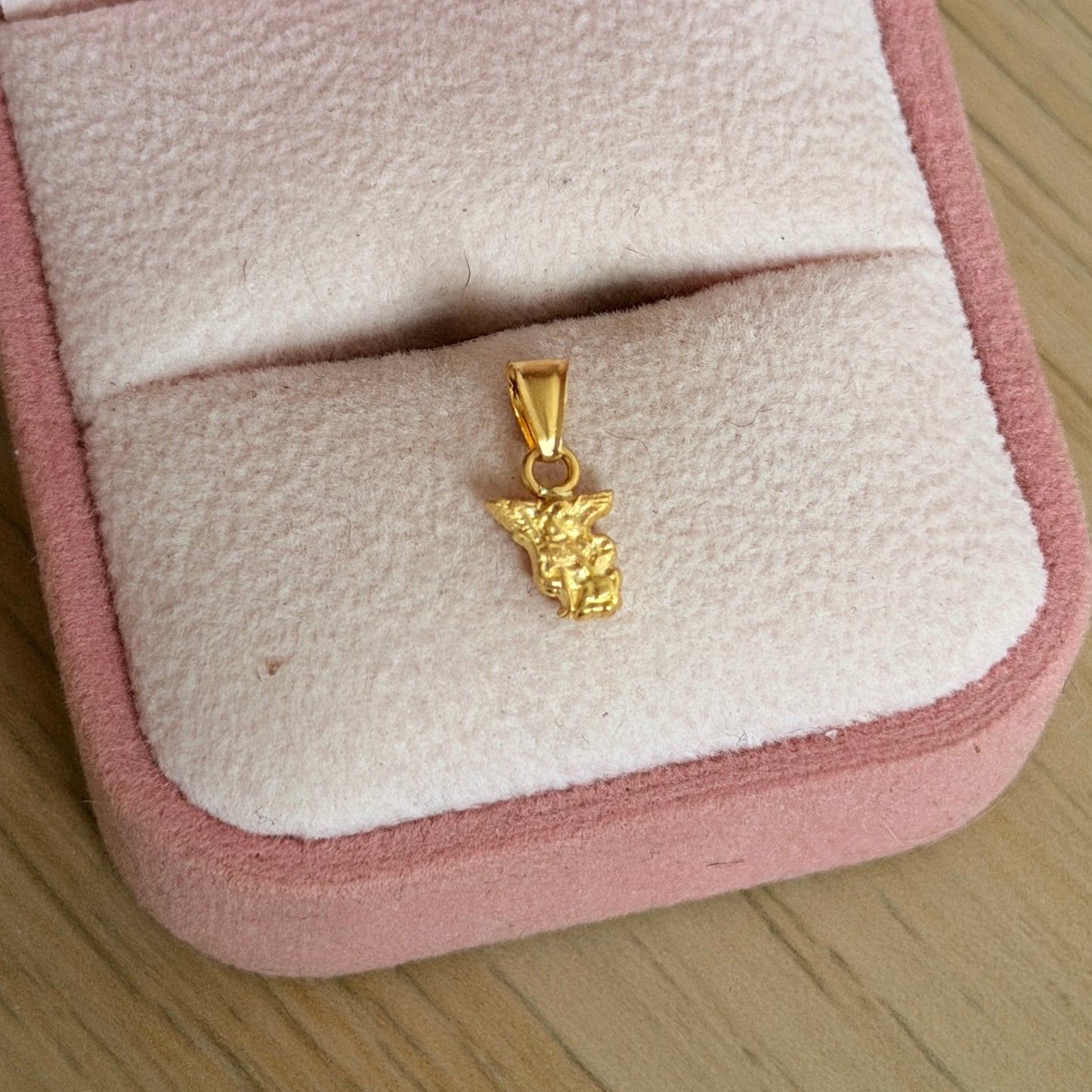 DIJE SAN MIGUEL EN SILUETA 1.3CM ORO AMARILLO COL 18K - 0,26GR