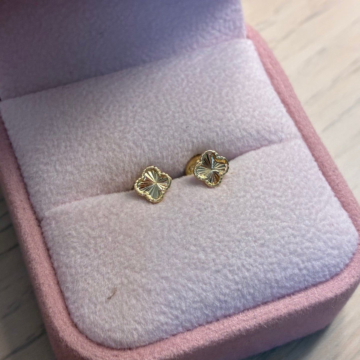 TOPOS TREBOL DIAMANTADO 4.8MM ORO AMARILLO COL 18K - 0,73GR