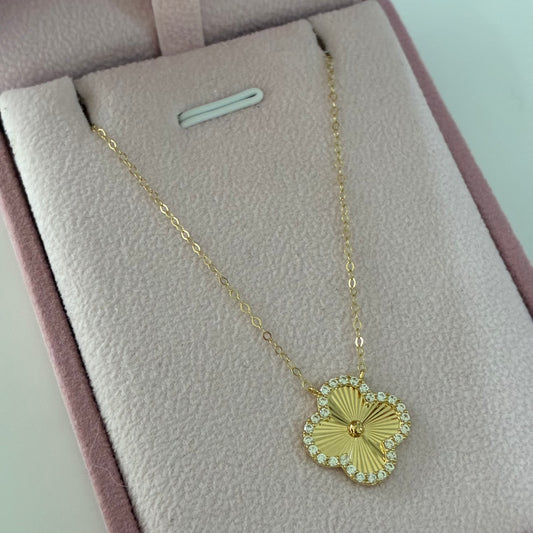CADENA MINI ROLON + DIJE TREBOL DIAMANTADO PIEDRAS BLANCAS ORO AMARILLO ITALY 18K 40CM A 42CM - 1,64GR (IA)