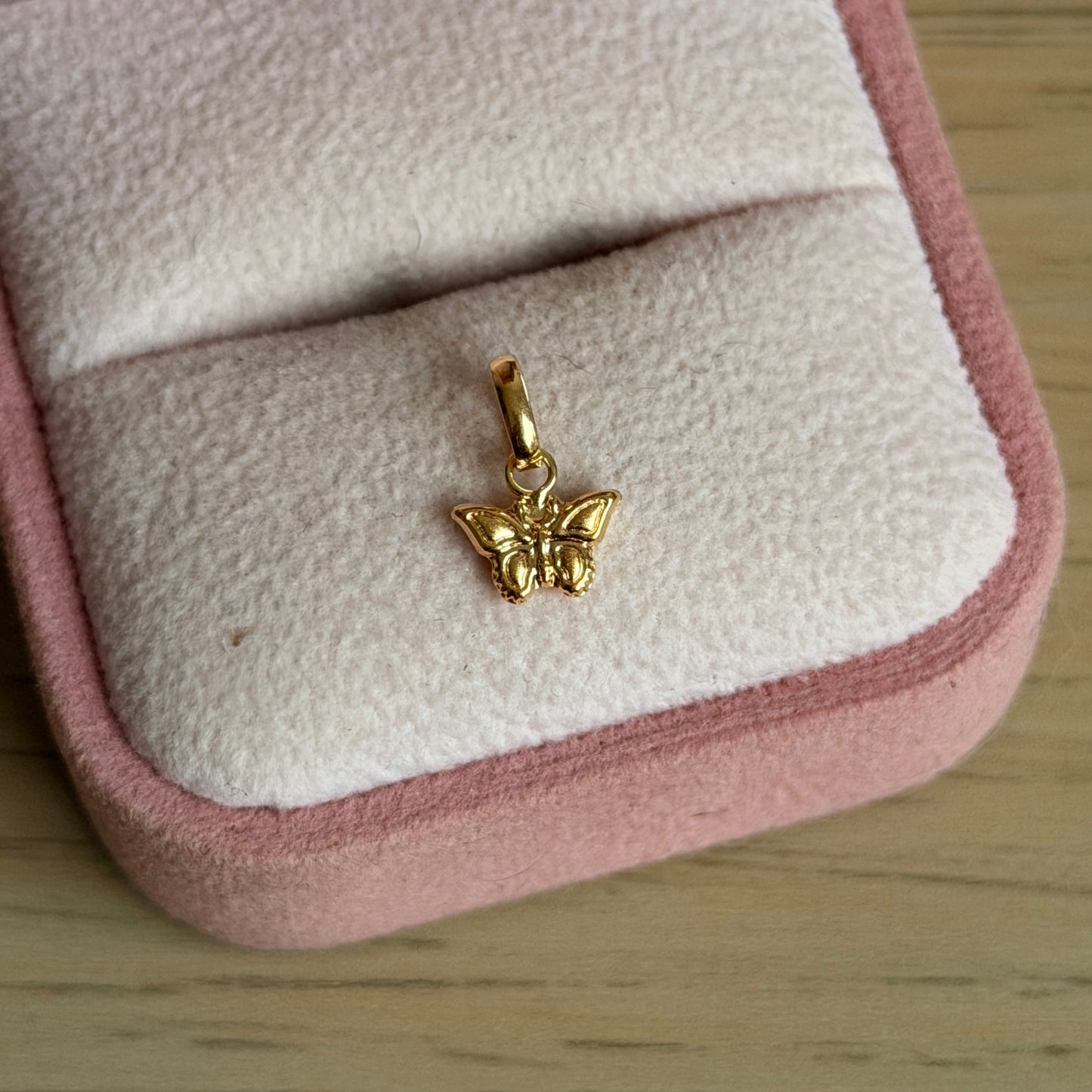 DIJE MARIPOSA LISO 1.2CM ORO AMARILLO COL 18K - 0,27GR