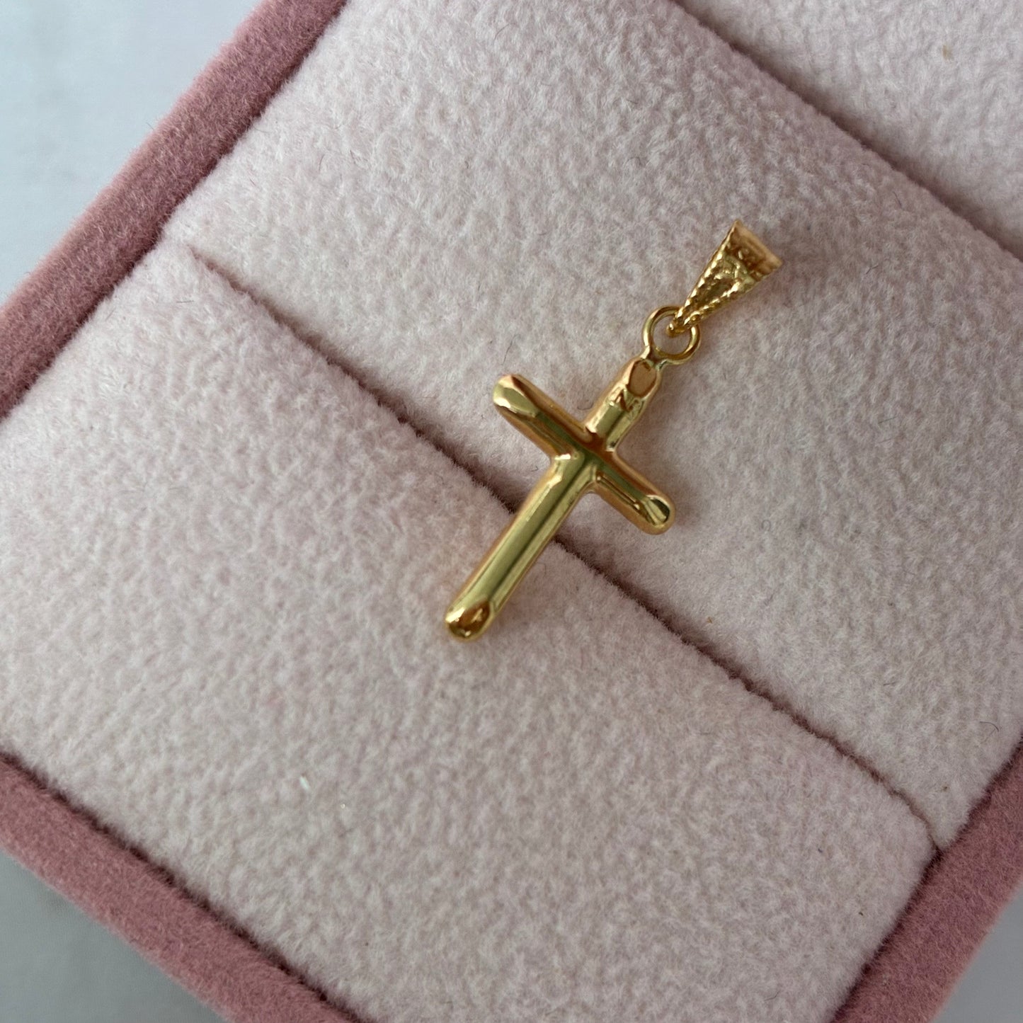 DIJE CRUZ LISA 2CM ORO AMARILLO COL 18K - 0,37GR (ND)