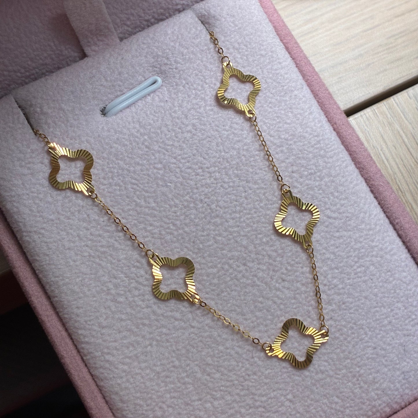 PULSERA SILUETA DE TREBOL DIAMANTADOS ORO AMARILLO ITALY ESP 18K 16CM A 18CM - 0,76GR