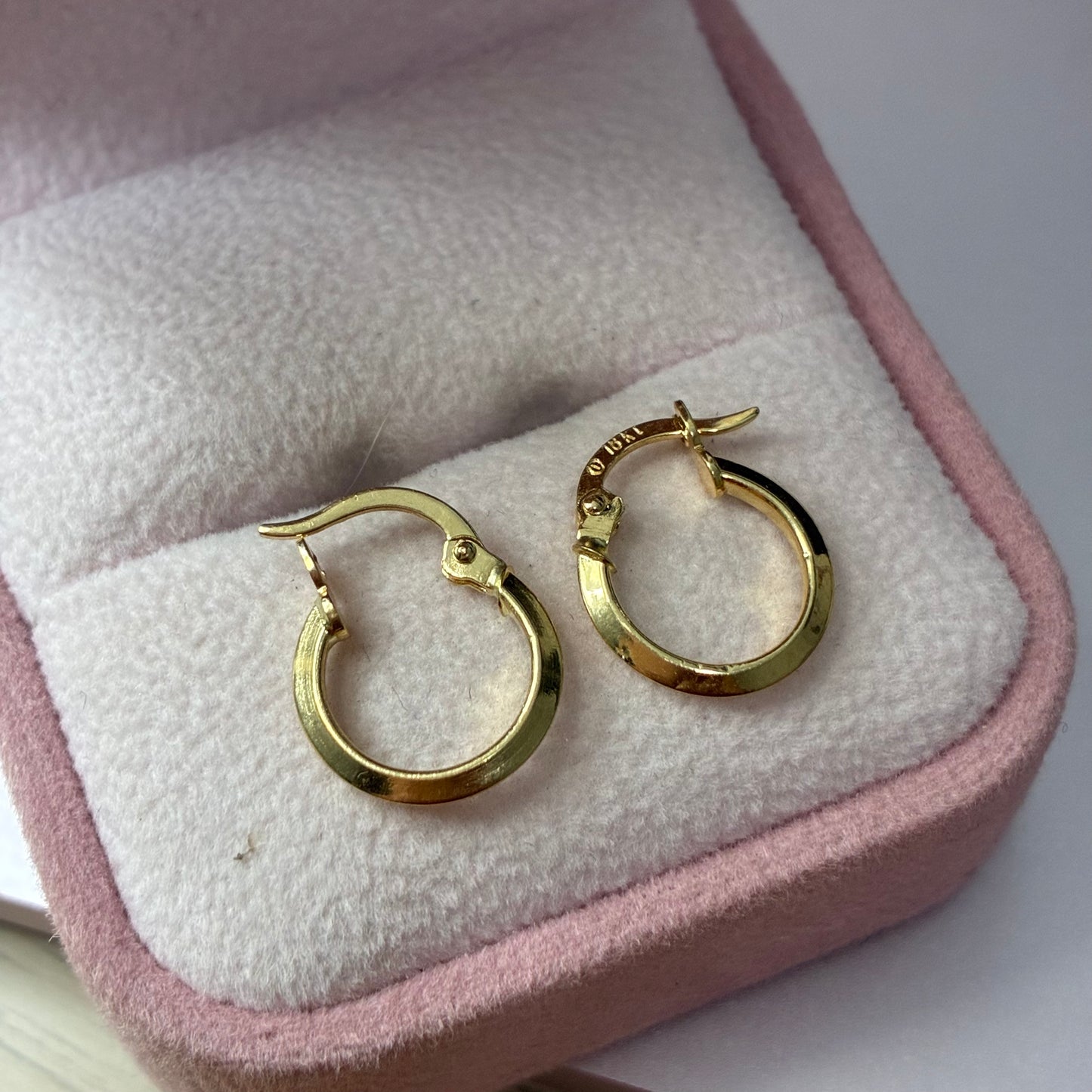 CANDONGAS PIRAMIDALES LISAS 1.0CM ORO AMARILLO COL 18K - 0,78GR