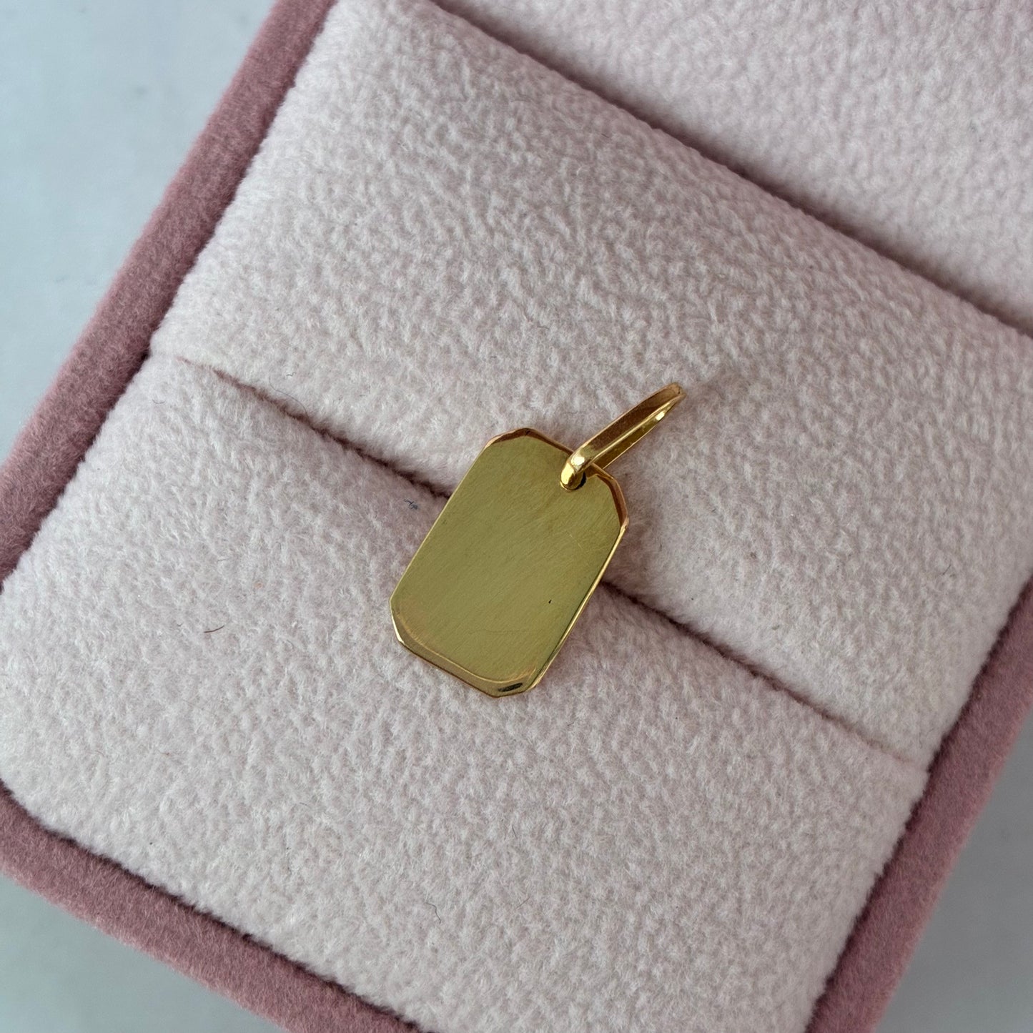 DIJE PLACA LISA 1.8CM ORO AMARILLO COL 18K - 0,8GR (NE)