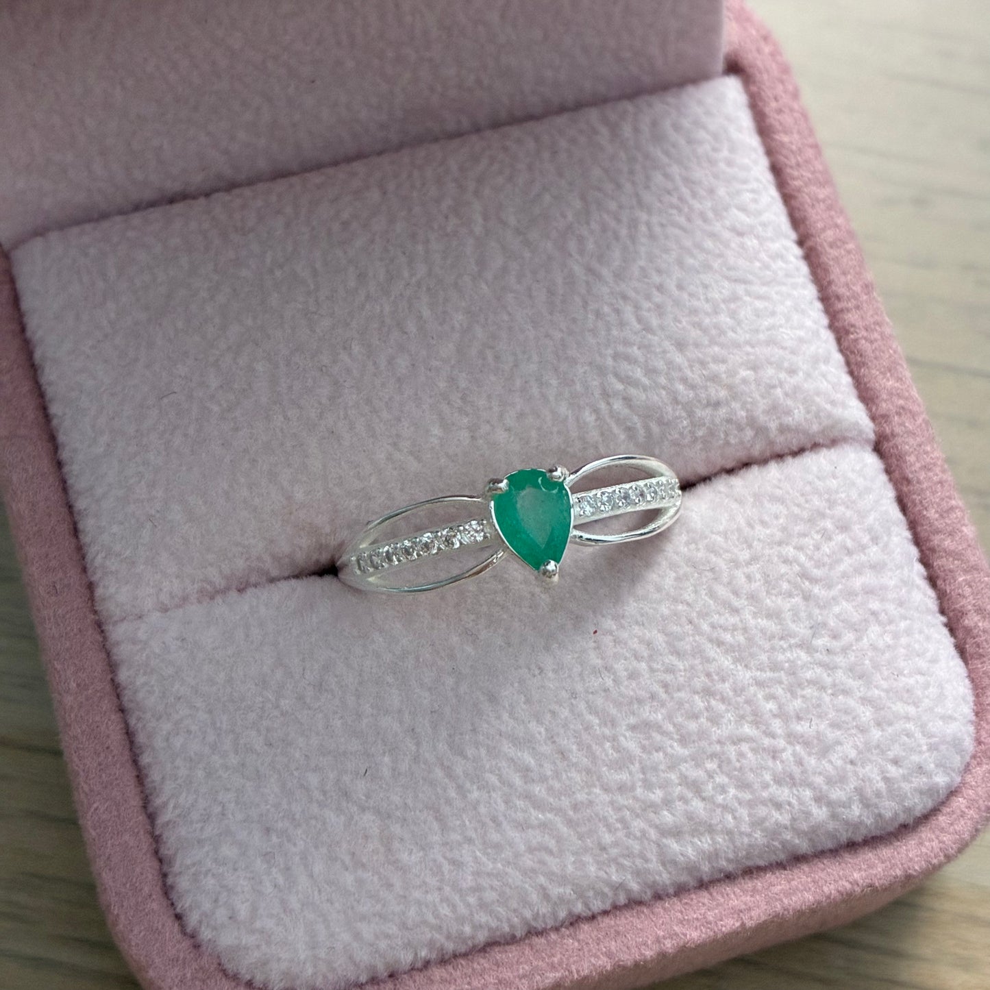 ANILLO GOTA PLATA 925 + ESMERALDA NATURAL TALLA 7