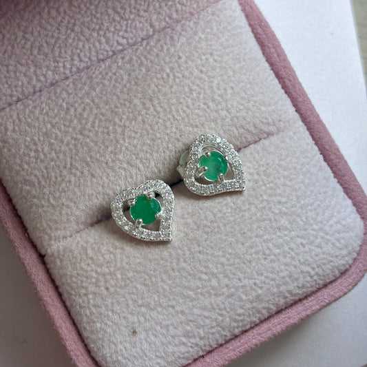 TOPOS SILUETA CORAZON PIEDRAS BLANCAS + ESMERALDA NATURAL PLATA 925