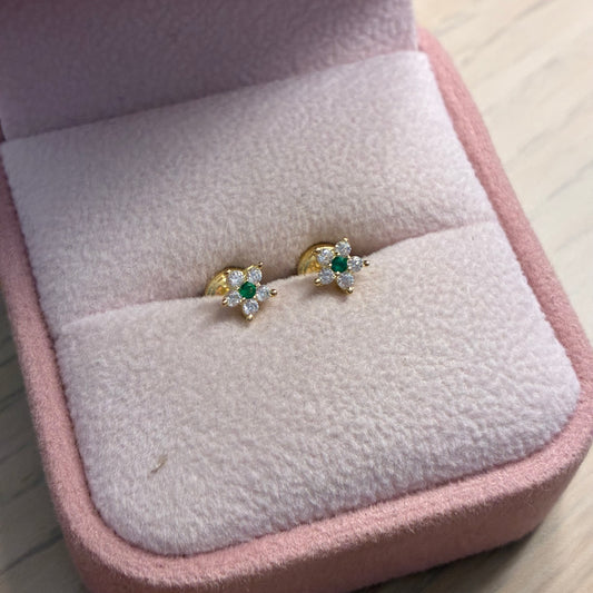 TOPOS FLOR PIEDRAS BLANCAS 5.2MM ORO AMARILLO COL 18K - 0,8GR