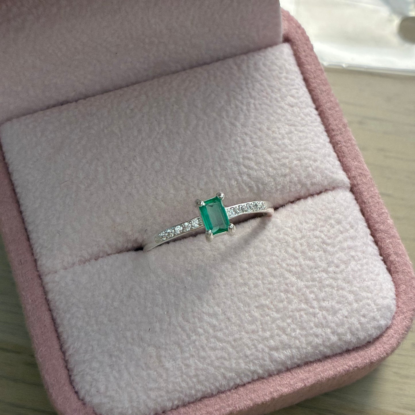 ANILLO CUADRADO PLATA 925 + ESMERALDA NATURAL  0,16CT TALLA 6.5