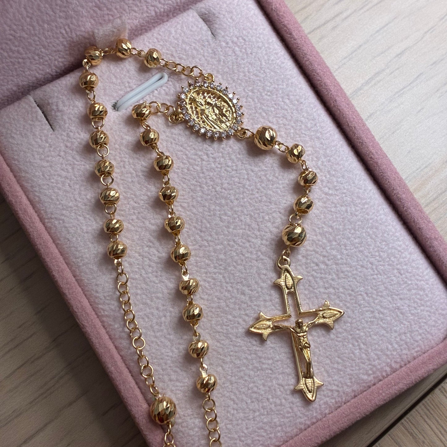 ROSARIO DIAMANTADO 4/5MM VIRGEN PIEDRAS BLANCAS ORO AMARILLO COL 18K 57CM - 11,53GR