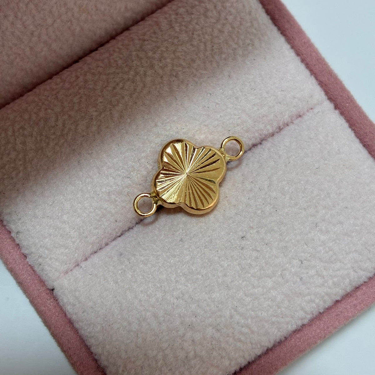 HERRAJE TREBOL DIAMANTADO 1,6CM ORO AMARILLO COL 18K - 0,56GR
