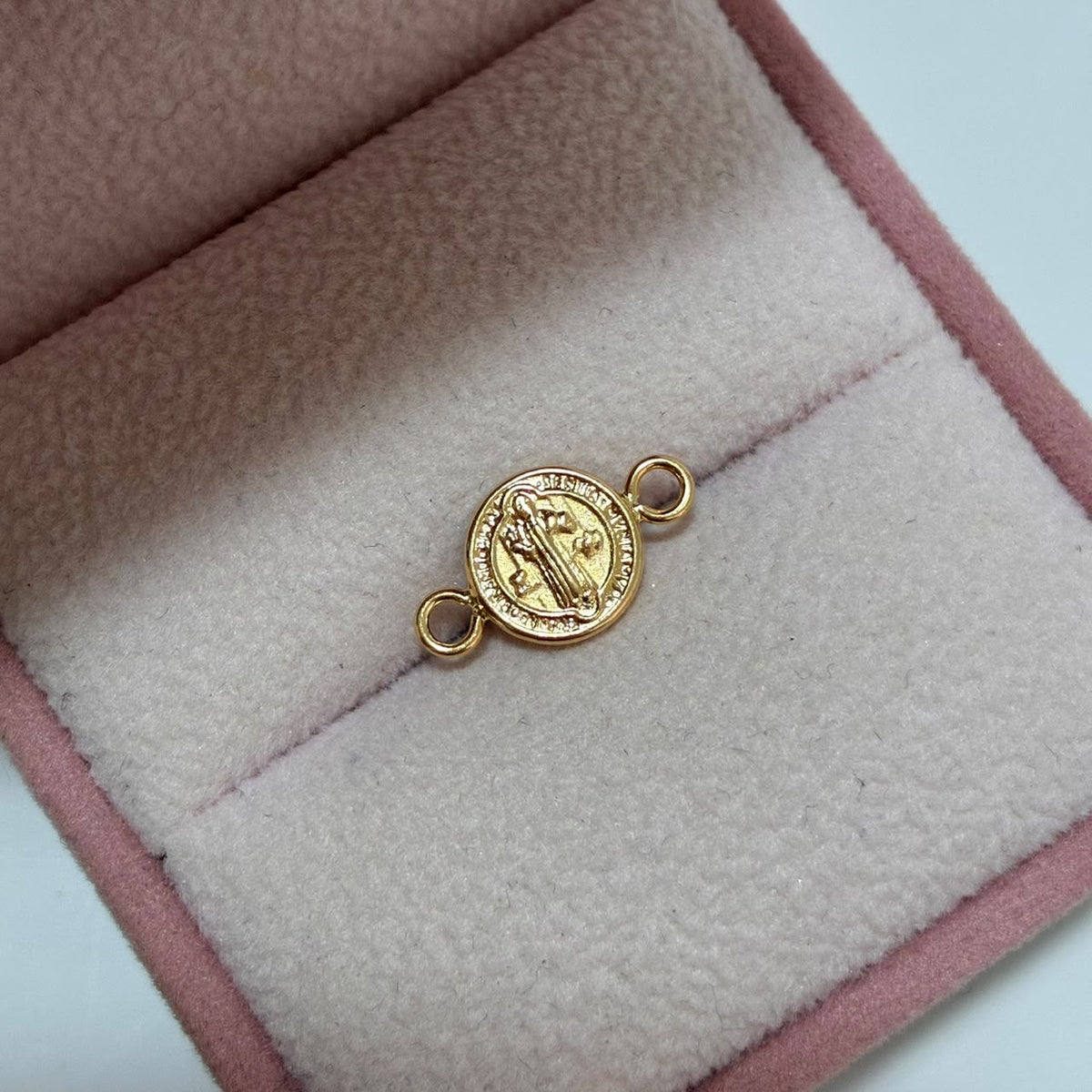 HERRAJE SAN BENITO 1,5CM ORO AMARILLO COL 18K - 0,39GR