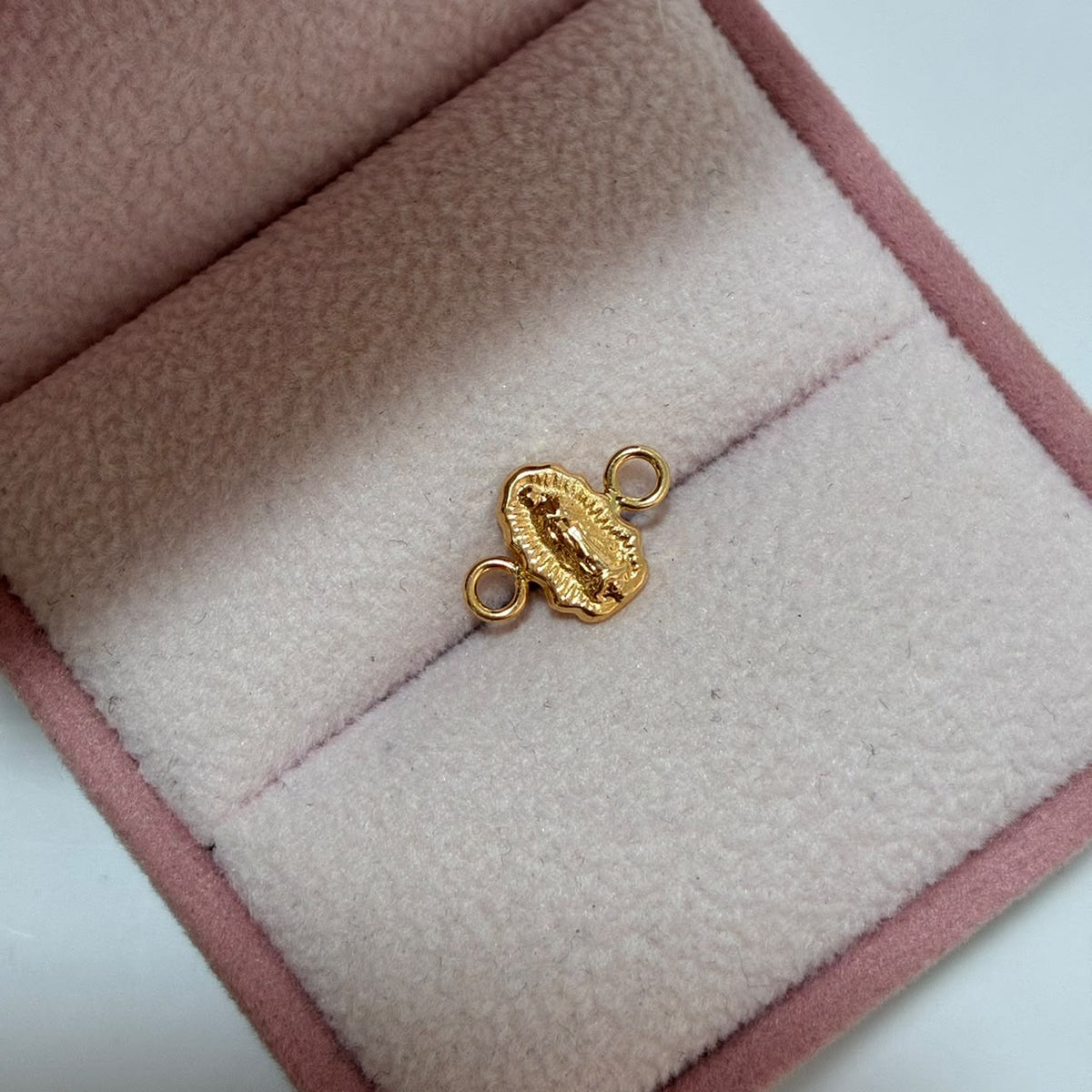 HERRAJE VIRGEN DE GUADALUPE SILUETA 1,1CM ORO AMARILLO COL 18K - 0,32GR