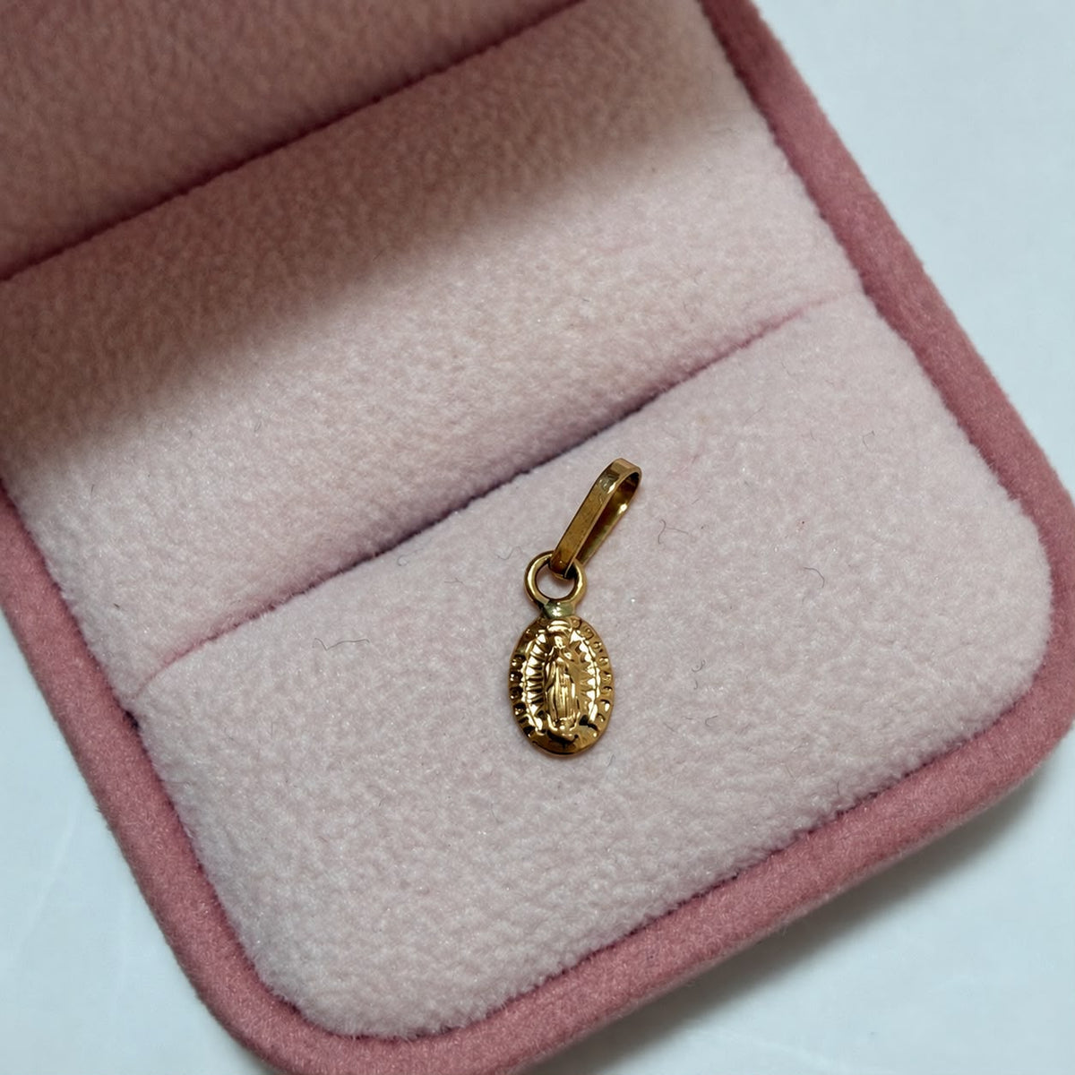 DIJE VIRGEN DE GUADALUPE 1.5CM ORO AMARILLO COL 18K-0.26GR