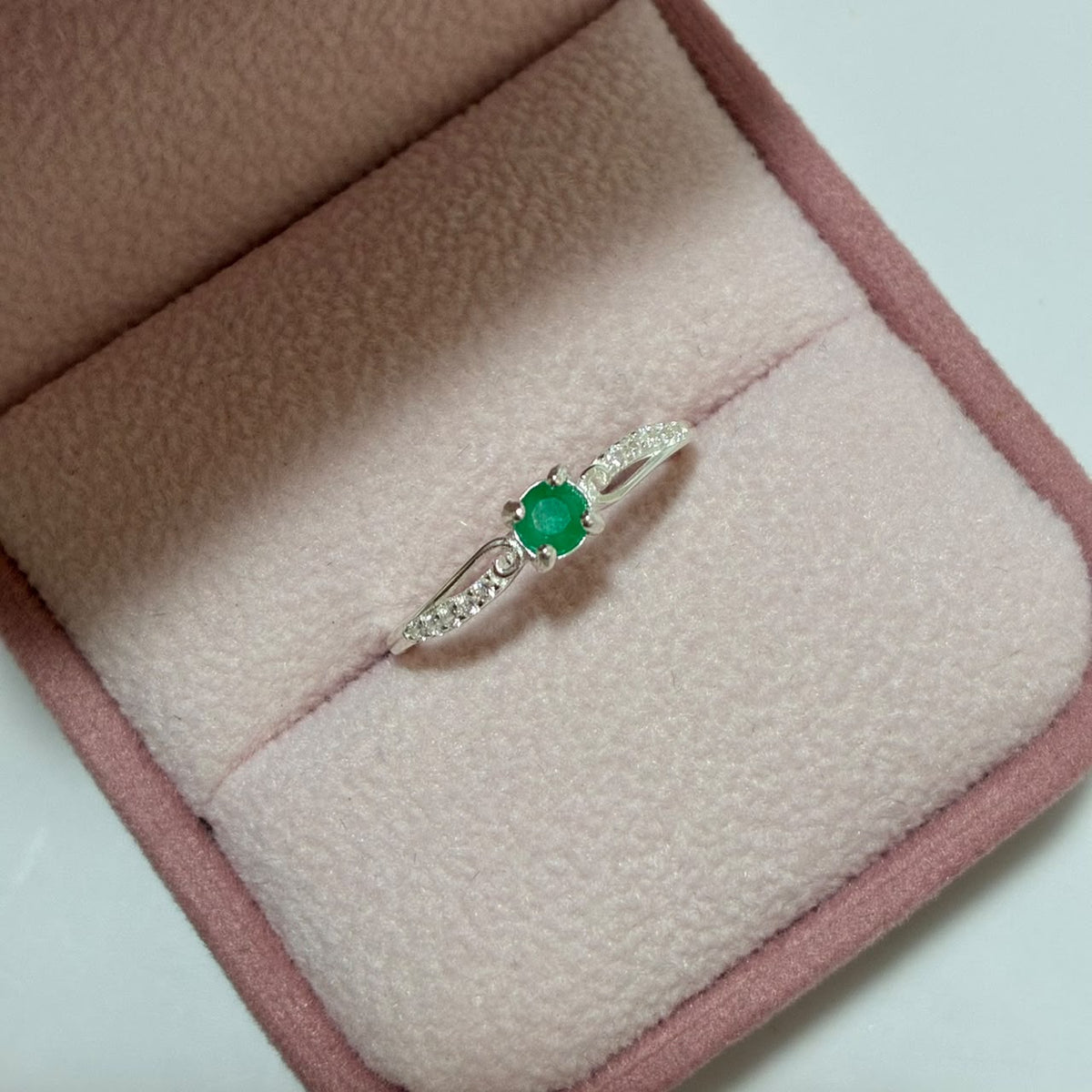 ANILLO DOBLE LINEA PLATA 925 + ESMERALDA NATURAL TALLA 6