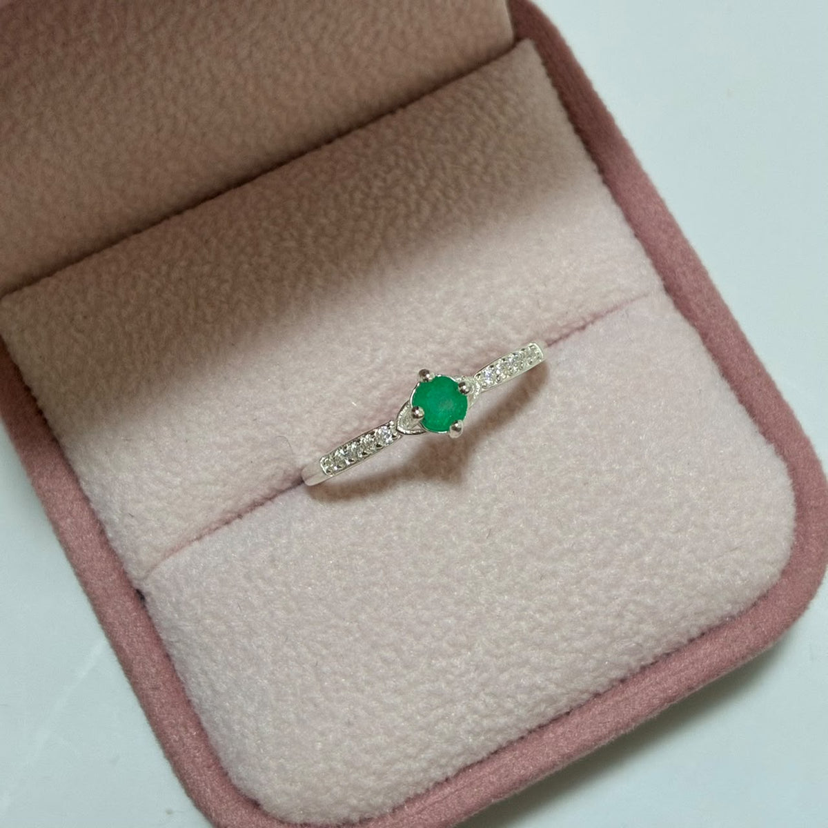 ANILLO AURA PLATA 925 + ESMERALDA NATURAL TALLA 7