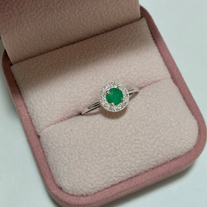 ANILLO CIRCULAR PIEDRAS BLANCAS PLATA 925 + ESMERALDA NATURAL TALLA 7
